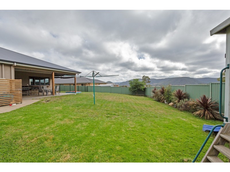 16 Robertson Street, Lithgow NSW 2790