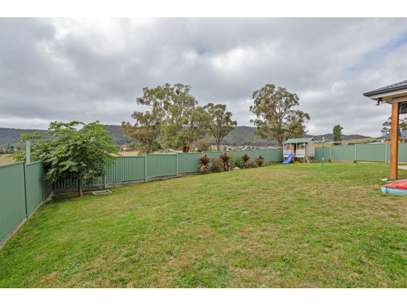 16 Robertson Street, Lithgow NSW 2790