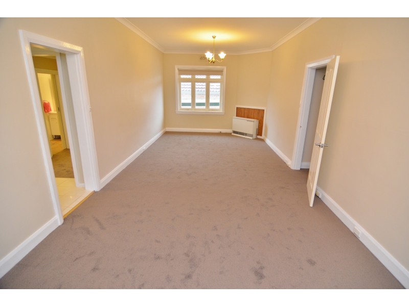 14 Ferro Street, Lithgow NSW 2790