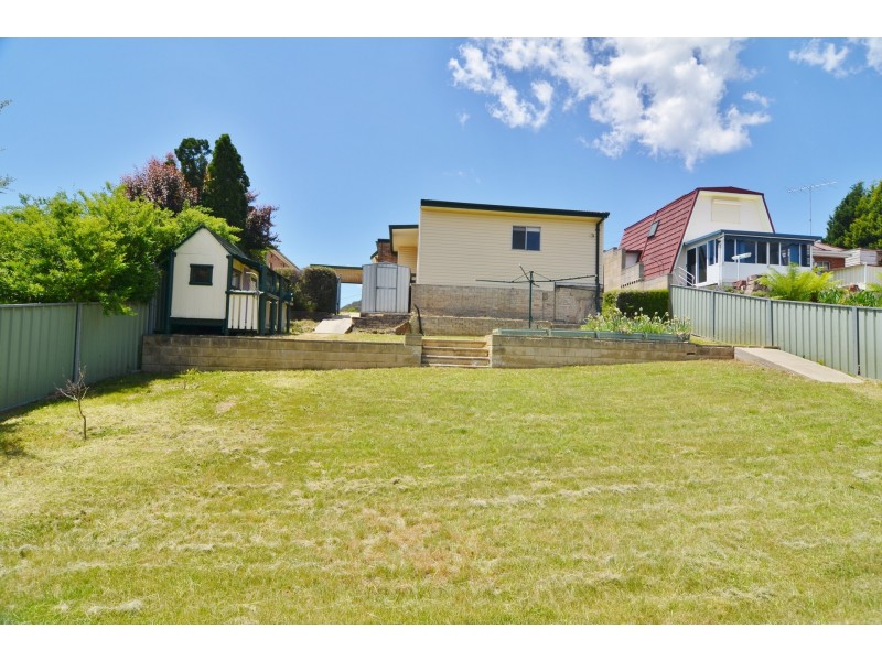 14 Ferro Street, Lithgow NSW 2790