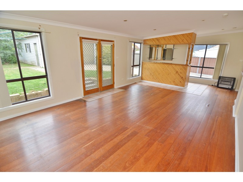 7 Martini Parade, Lithgow NSW 2790