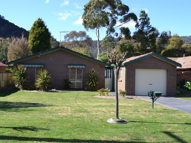 17 Fullagar Avenue, Lithgow NSW 2790