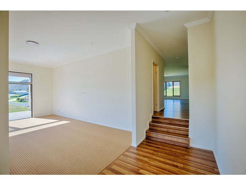 18 Thornton Avenue, Lithgow NSW 2790
