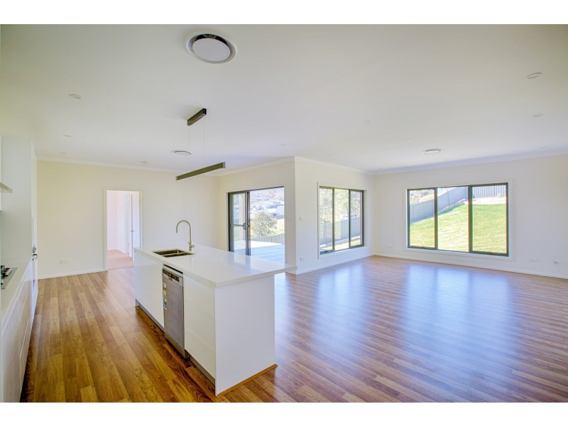18 Thornton Avenue, Lithgow NSW 2790