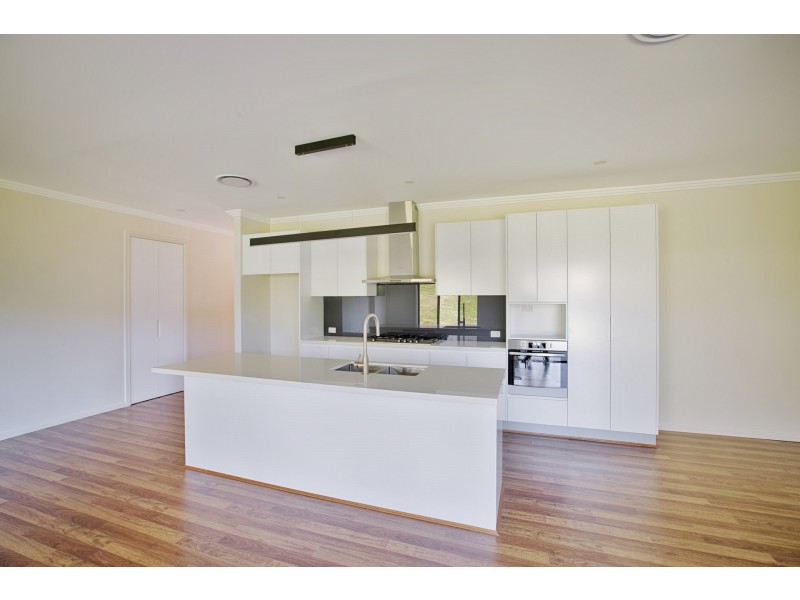 18 Thornton Avenue, Lithgow NSW 2790