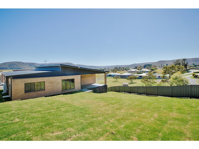 18 Thornton Avenue, Lithgow NSW 2790