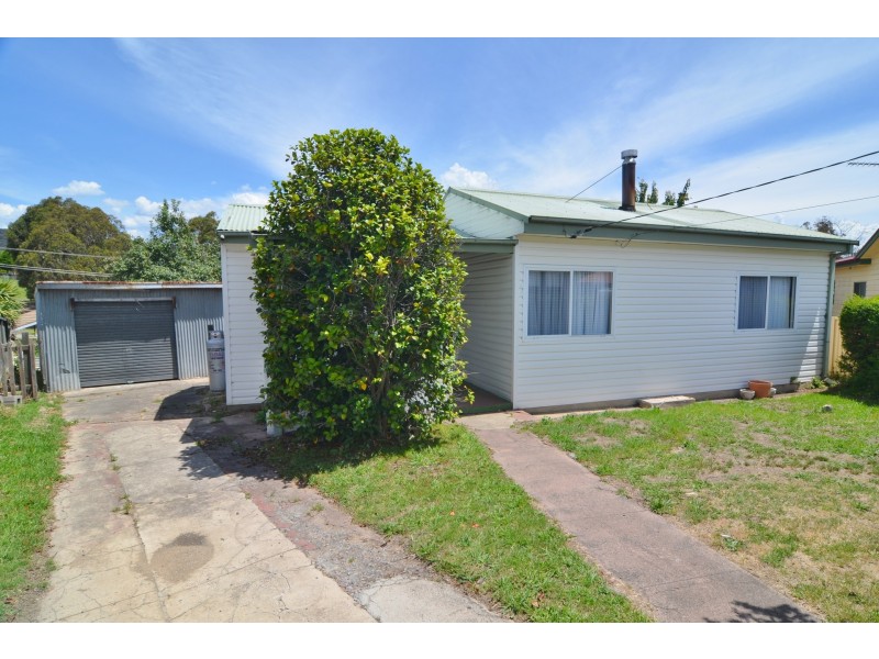 4 Buttress Place, Lithgow NSW 2790