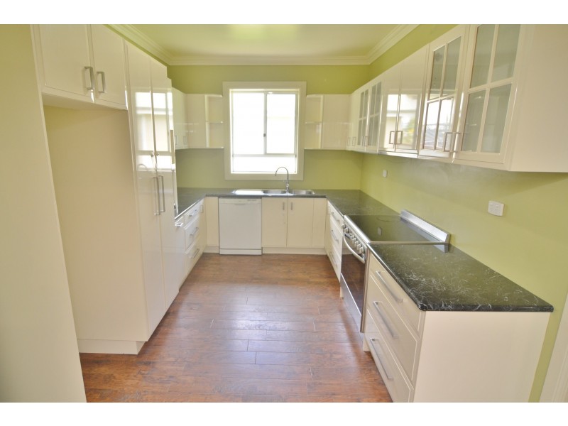 8 Saville Street, Portland NSW 2847