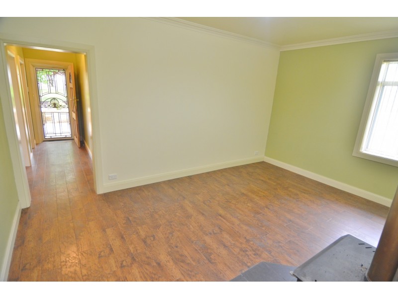 8 Saville Street, Portland NSW 2847