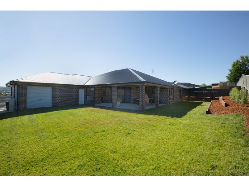 34 James O’ Donnell Drive, Lithgow NSW 2790
