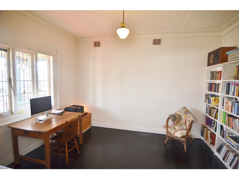 33 Calero Street, Lithgow NSW 2790