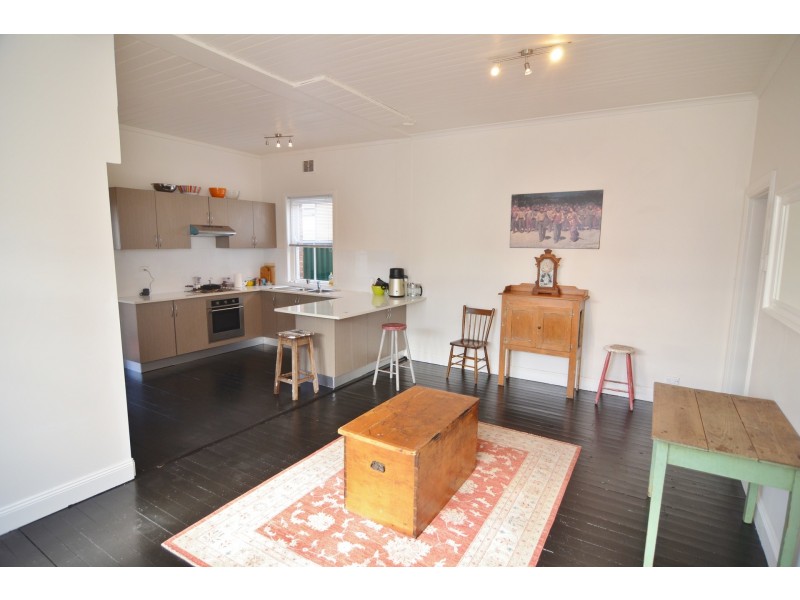 33 Calero Street, Lithgow NSW 2790