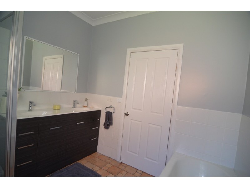 19 Vickers Street, Lithgow NSW 2790