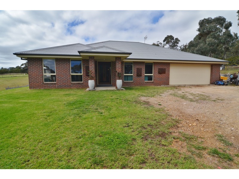 14 Creek Street, Portland NSW 2847