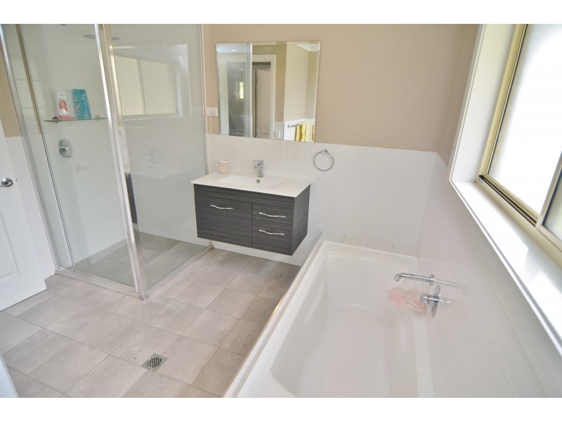14 Creek Street, Portland NSW 2847