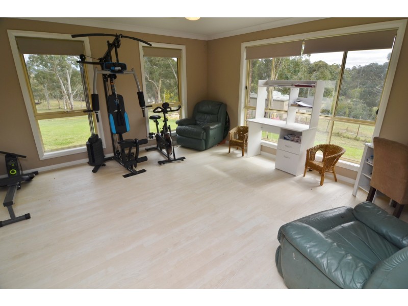 14 Creek Street, Portland NSW 2847