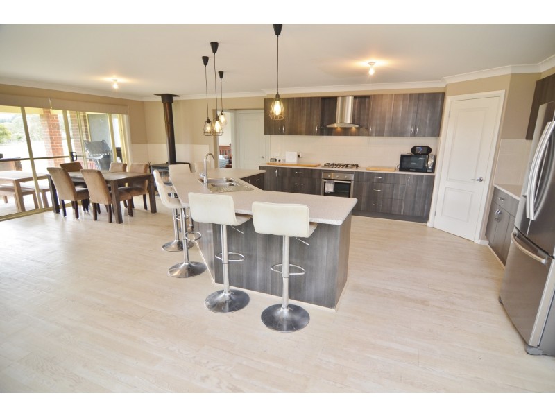 14 Creek Street, Portland NSW 2847