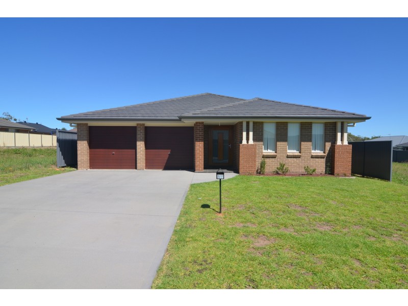 27 Fitzgerald Street, Wallerawang NSW 2845