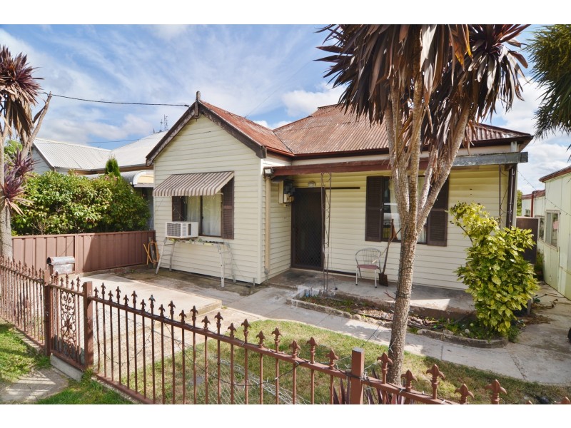 11 Piper Street, Portland NSW 2847