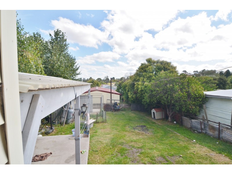 11 Piper Street, Portland NSW 2847