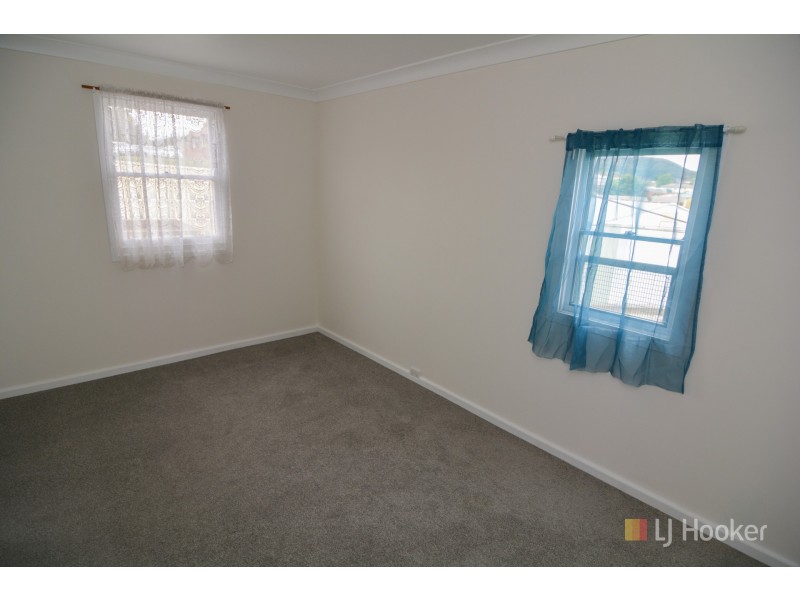 2 Outer Crescent, Lithgow NSW 2790