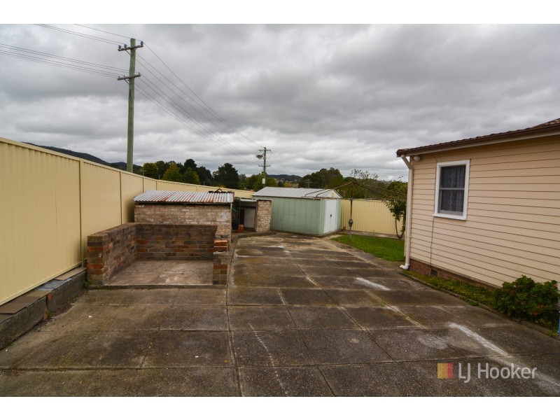 2 Outer Crescent, Lithgow NSW 2790