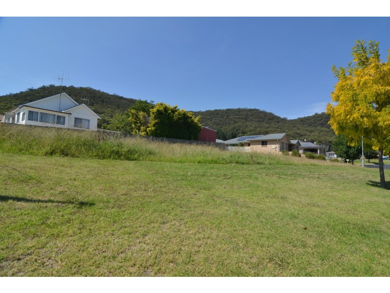 2 Munbinga Drive, Lithgow NSW 2790