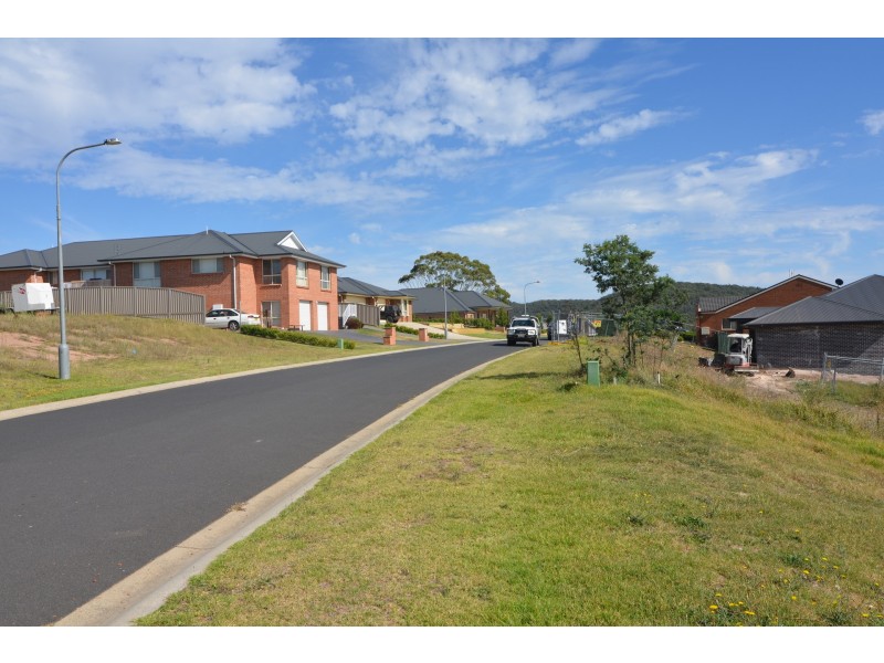 17 Hillcrest Avenue, Lithgow NSW 2790