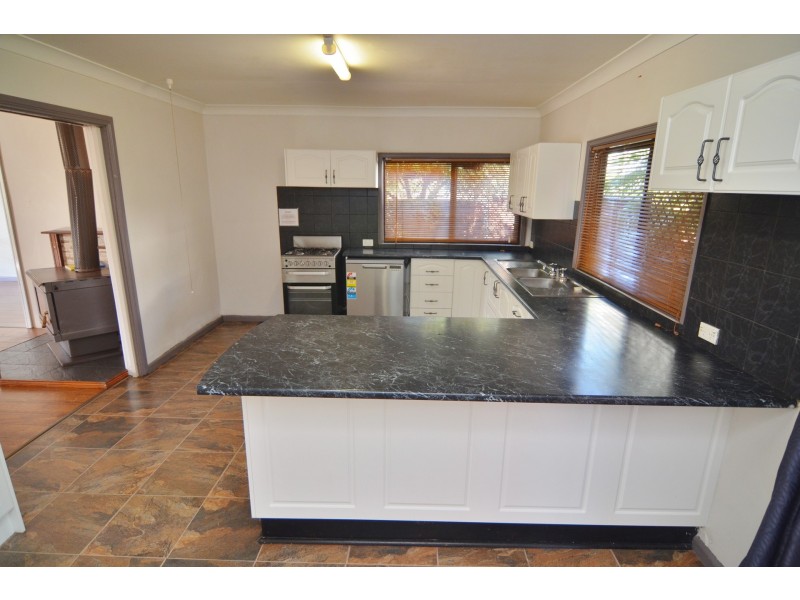 18 Tweed Road, Lithgow NSW 2790