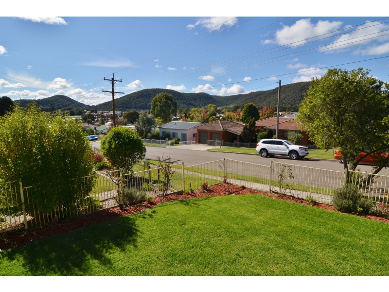 18 Tweed Road, Lithgow NSW 2790