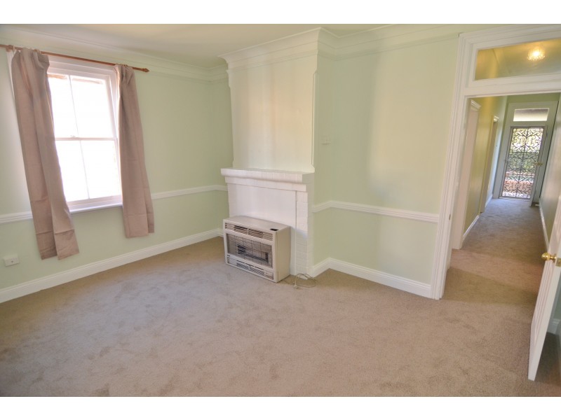 27 Redgate Street, Lithgow NSW 2790