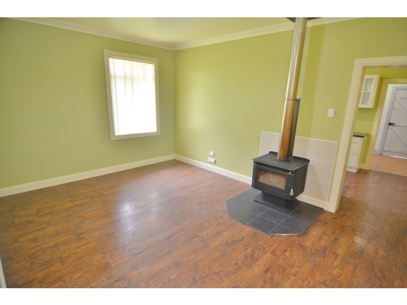 8 Saville Street, Portland NSW 2847