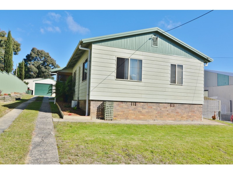 26 Finlay Avenue, Lithgow NSW 2790