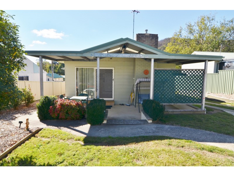 26 Finlay Avenue, Lithgow NSW 2790