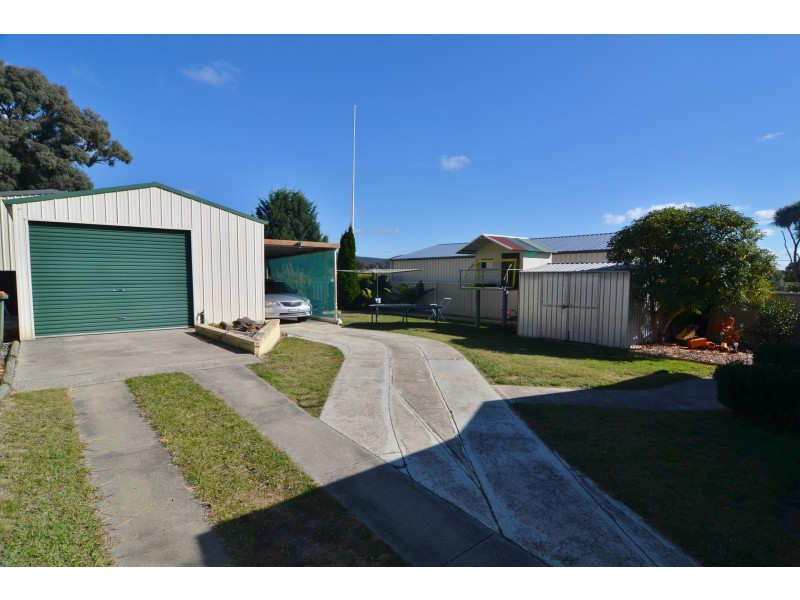 26 Finlay Avenue, Lithgow NSW 2790