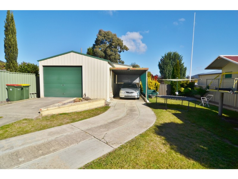 26 Finlay Avenue, Lithgow NSW 2790