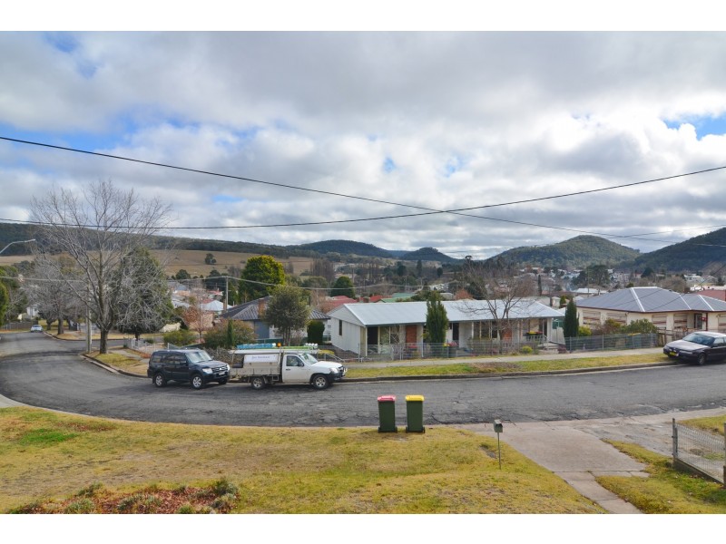 14 Stewart Street, Lithgow NSW 2790