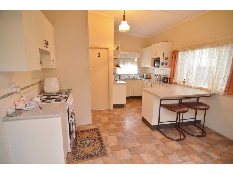 11 Park Parade, Lithgow NSW 2790