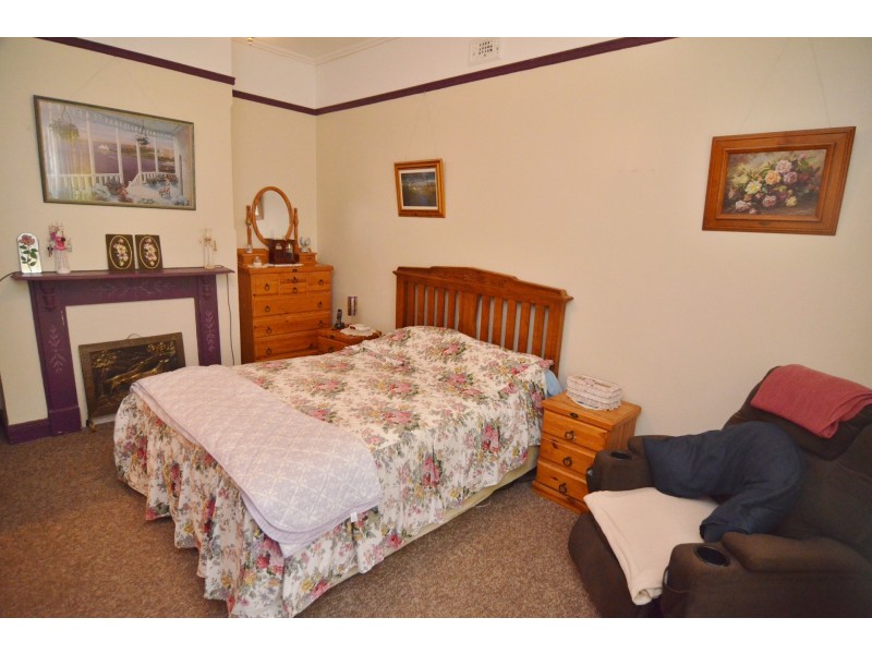 11 Park Parade, Lithgow NSW 2790
