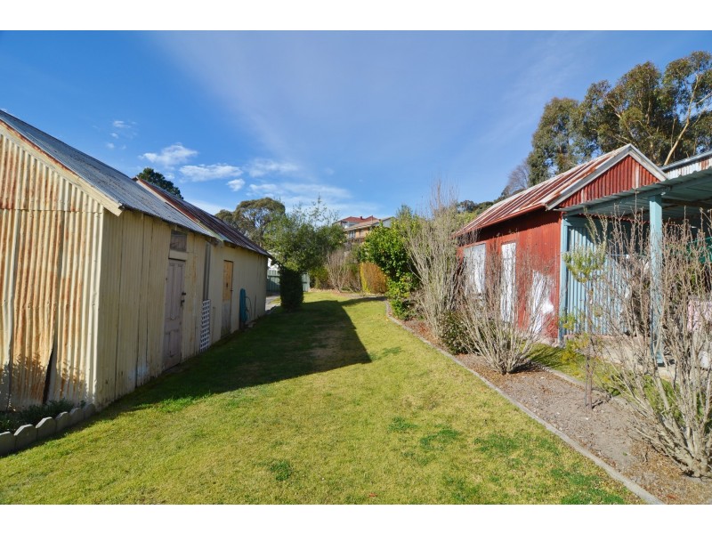 11 Park Parade, Lithgow NSW 2790