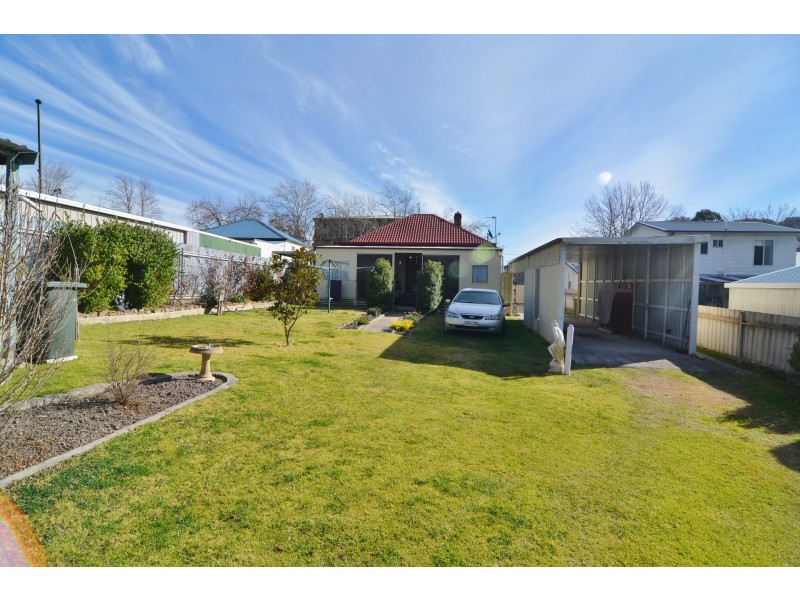 11 Park Parade, Lithgow NSW 2790