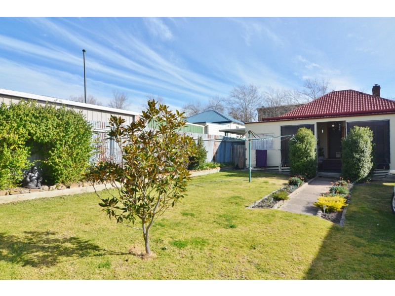 11 Park Parade, Lithgow NSW 2790