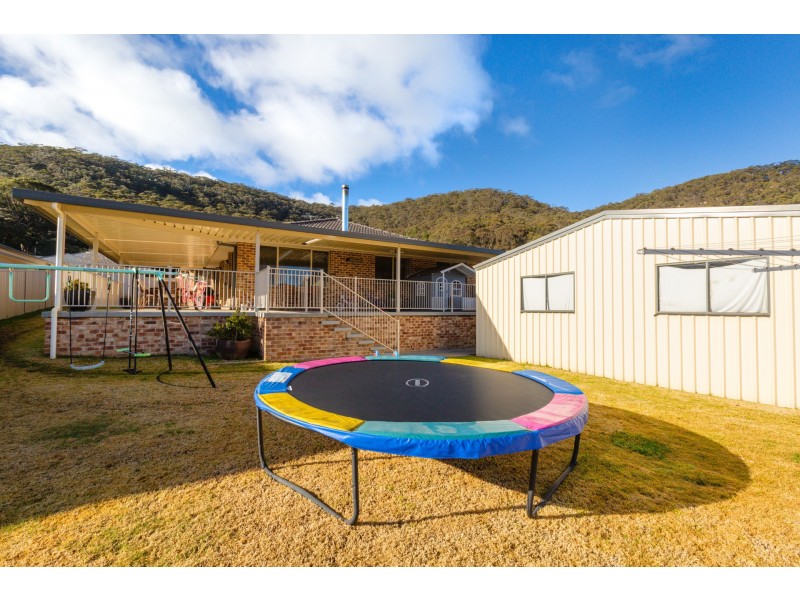 7 Munjowee Circle, Lithgow NSW 2790