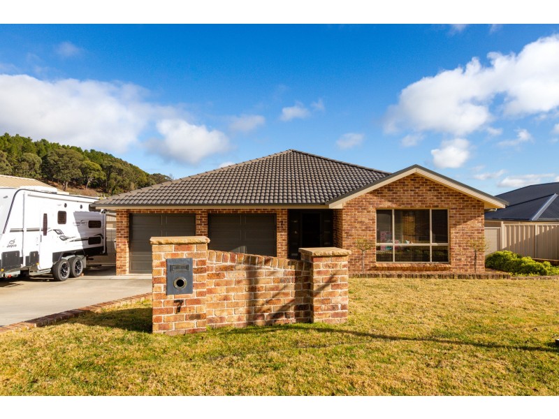 7 Munjowee Circle, Lithgow NSW 2790