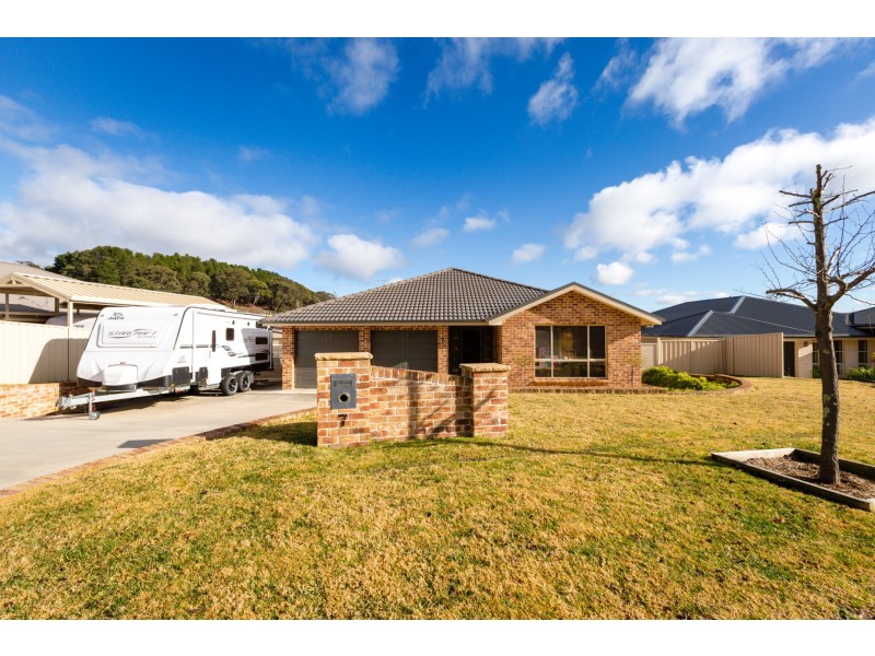 7 Munjowee Circle, Lithgow NSW 2790