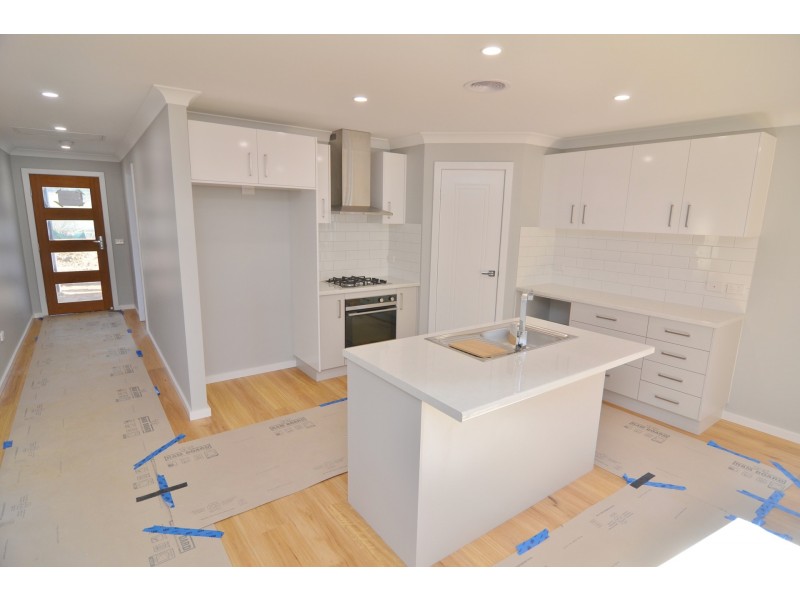 14 & 14a Eucalypt Place, Lithgow NSW 2790