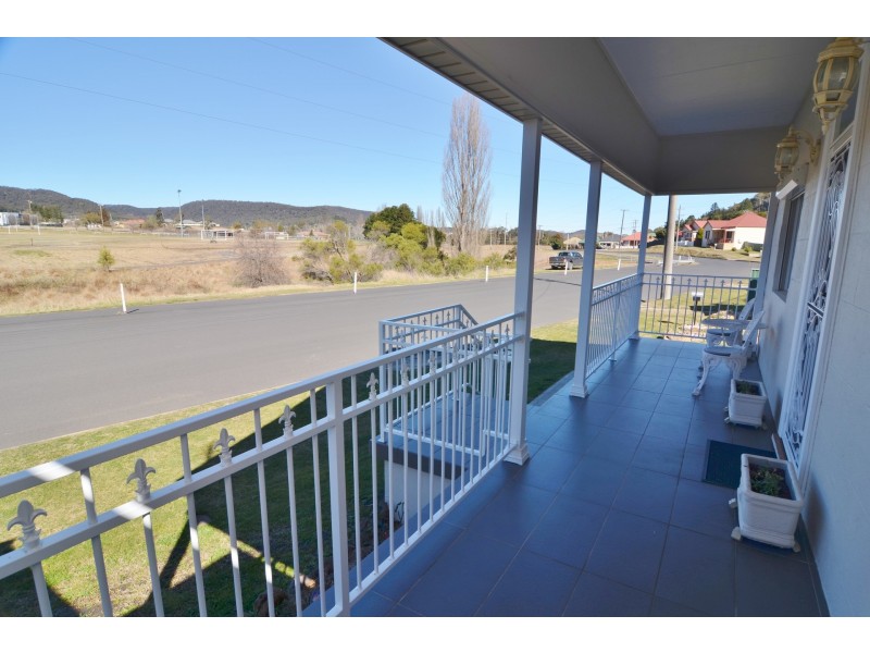 88 Sandford Avenue, Lithgow NSW 2790