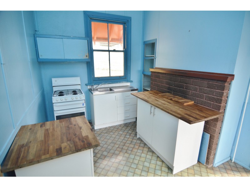 1 Hill Range Crescent, Lithgow NSW 2790