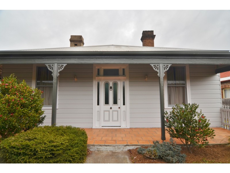 16 Roy Street, Lithgow NSW 2790