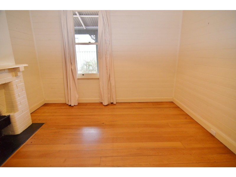 16 Roy Street, Lithgow NSW 2790